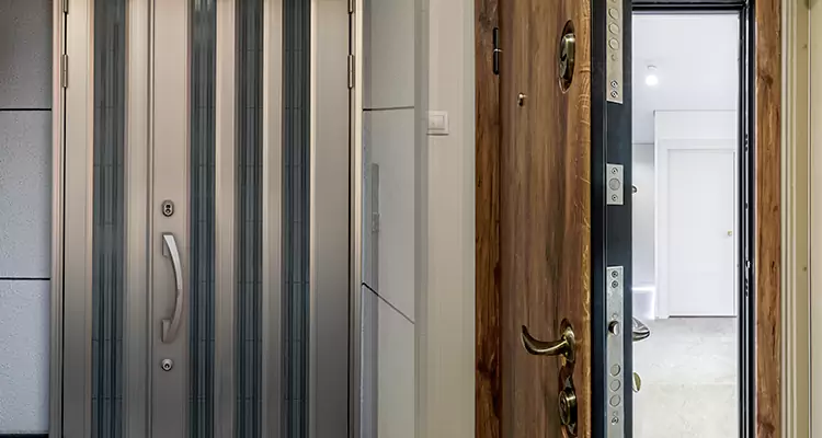 Burglar Proof Front Door Repair in West Pensacola, FL