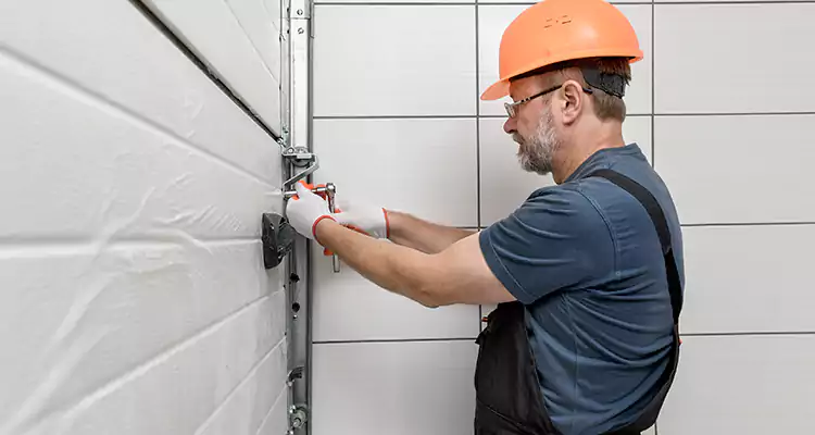 Emergency Garage Door Repair in West Pensacola, FL