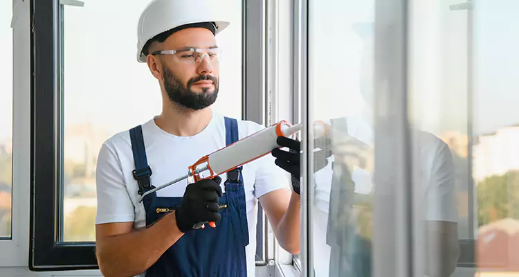 Retractable Screens Repair for Patio in West Pensacola, FL