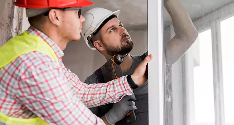 Sliding Patio Door Sticking? Expert Repair in West Pensacola, FL.