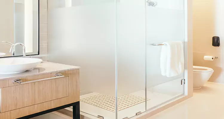 Expert Shower Door Fix and Repair in West Pensacola, FL