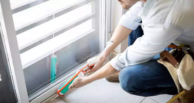 Dap Window Caulk Repair in West Pensacola, FL